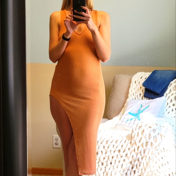 THIS DRESS! NWT- Sm - Picture 2 of 9